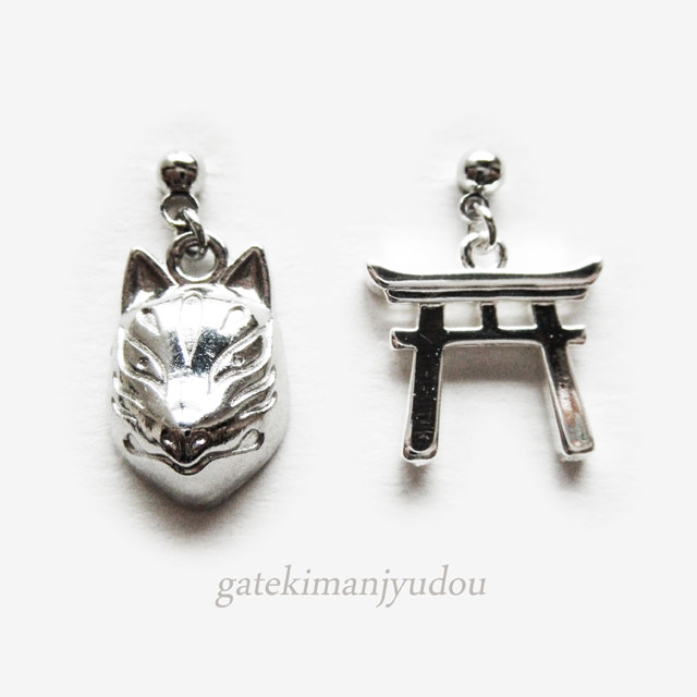 画的饅頭堂 狐面と鳥居のピアス